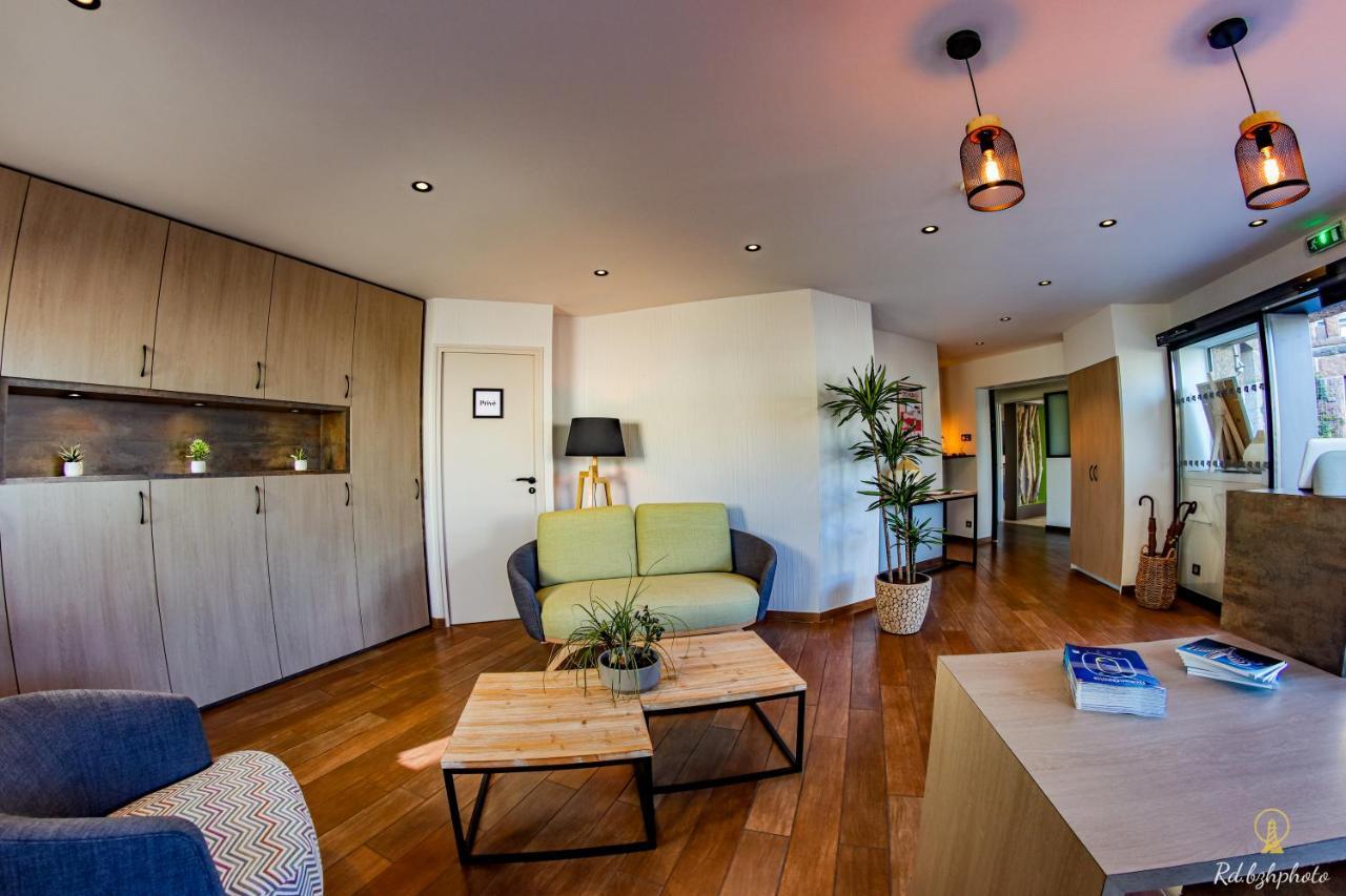 Logis Hotel Du Parc Перос-Гирек Екстериор снимка