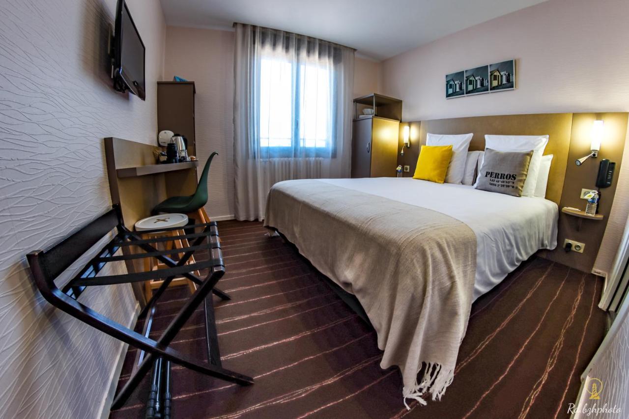 Logis Hotel Du Parc Перос-Гирек Екстериор снимка
